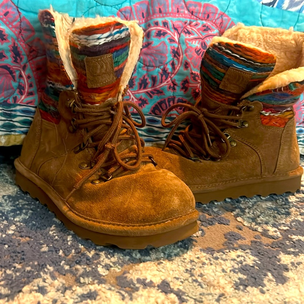 These cute bear paw fall/winter boots:)
